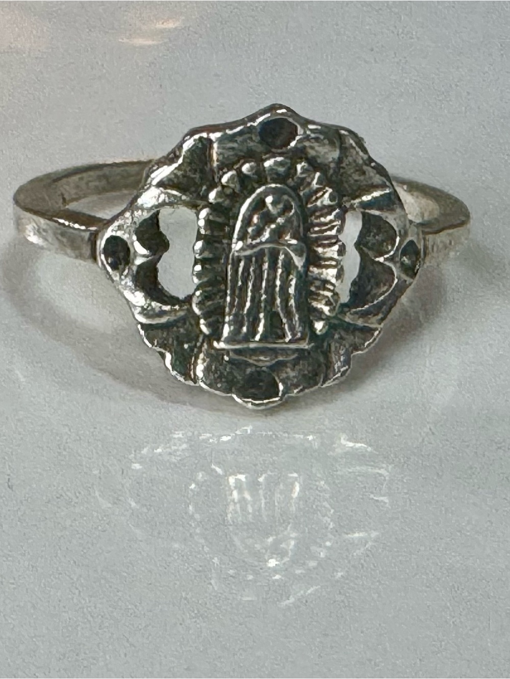 Mary Religious Mother Saint Catholic Motif Ring - Silver Tone Size 7 - Picture 2 of 3